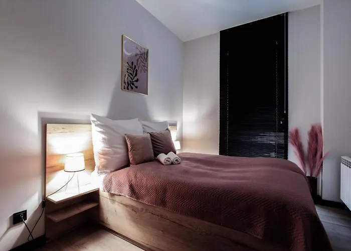 Prestige-28 アパート